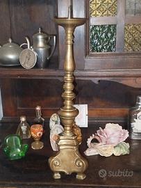 candelabro in bronzo