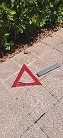 Triangoli per emergenza auto