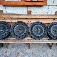 Cerchi in ferro da 15” Lancia Ypsilon
