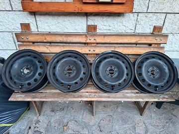 Cerchi in ferro da 15” Lancia Ypsilon