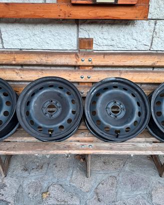 Cerchi in ferro da 15” Lancia Ypsilon