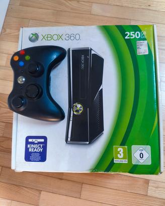 Xbox 360 Slim 250GB + 17 Giochi