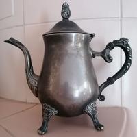 Teiera in metallo
