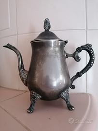 Teiera in metallo