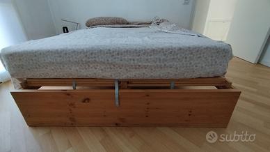 Letto matrimoniale in legno massello!