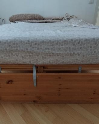 Letto matrimoniale in legno massello!