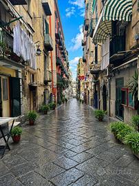 2 LOCALI A NAPOLI