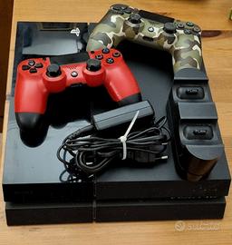 PlayStation 4 + 2 Controller + Giochi e accessori - Console e Videogiochi  In vendita a Roma