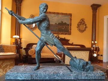 GRANDE SCULTURA MARINAIO ART DECO FIRMATA HERVOR