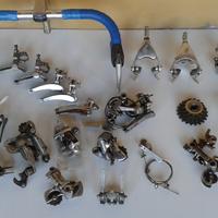 Collezione di ricambi Campagnolo e Shimano