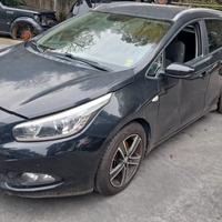 KIA CEED 2015 SOLO PER RICAMBI