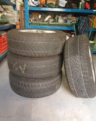 SET GOMME E CERCHI 215/65 R 16 98H