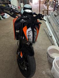 KTM DUKE 790