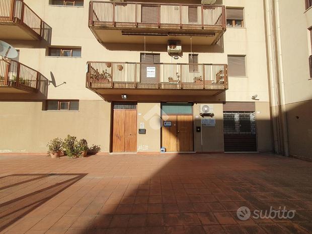 4 LOCALI A CASTELLAMMARE DEL GOLFO