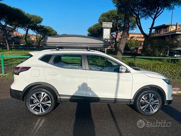 Portapacchi con sbarre nere