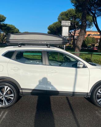 Portapacchi con sbarre nere