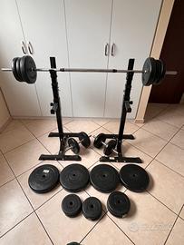 Attrezzatura palestra con dischi