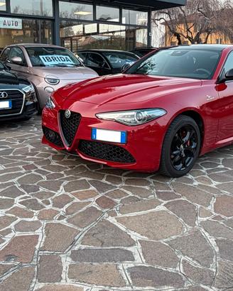 Alfa Romeo Giulia 2.0 Turbo 280 CV AT8 AWD Q4 Velo