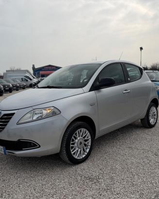 Lancia Ypsilon 0.9 TwinAir 85 CV 5 porte Metano Ec