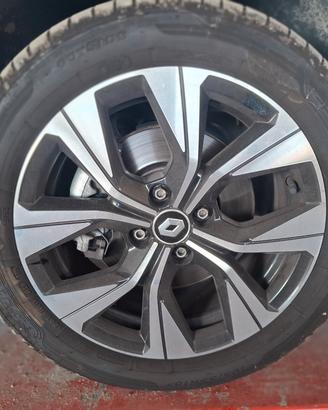 cerchi in lega con gomme clio