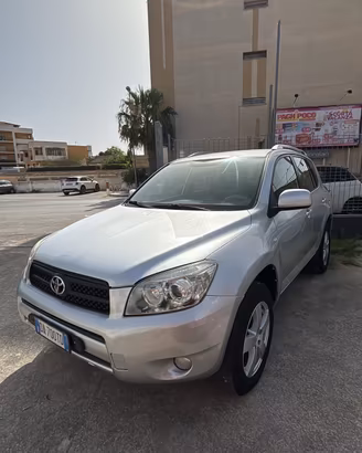 Toyota RAV 4 RAV4 2.2 D-4D 136 CV Luxury