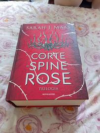 Una corte di spine e rose