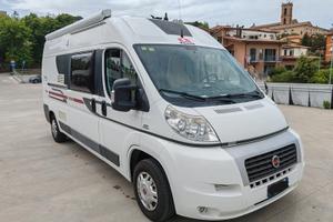 Camper van Adria Twin 600 