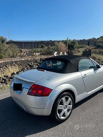 Audi TT Roadster 1.8 T 20V 179 CV cat cabrio int p