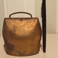 vecchio campanaccio per mucche n.6