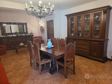 Sala da Pranzo Completa in Legno