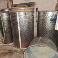 Serbatoi semprepieni con pompa e camera d'aria