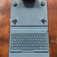 Cover Tucano con tastiera Bluetooth per tablet