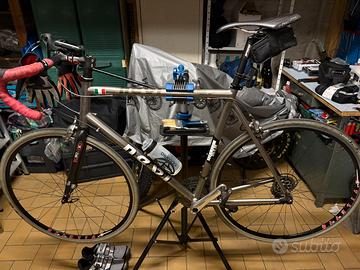 Nevi Titanio con Dura ace 10V
