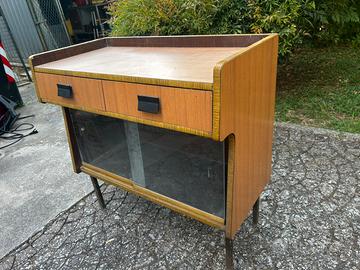 Mobiletto antico