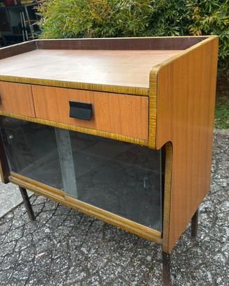 Mobiletto antico