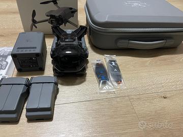 DJI Mini 5 Pro + 2 Batterie + S. Ricarica + Borsa