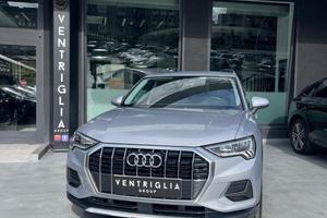 AUDI - Q3 - 35 TDI S tronic Business Advanced