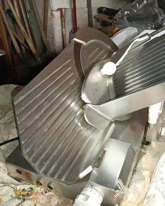 AFFETTATRICE OBERWERK