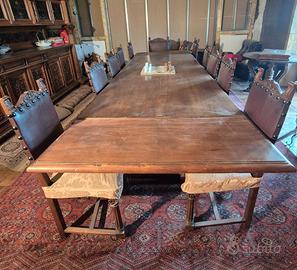 GRANDE TAVOLO DA PRANZO ANTICO CON SEDIE