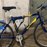 Bicicletta, uomo mountainbike