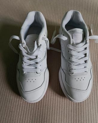 Sneakers Lacoste Shot 223 – N. 37 – Pari al nuovo 
