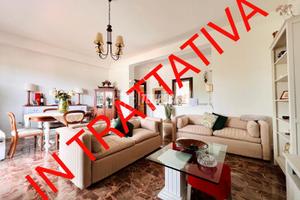 AMPIO QUADRILOCALE CON TERRAZZO