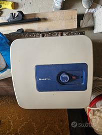 Scaldabagno elettrico Ariston 10L