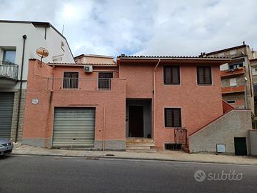 Immobile indipendente su tre livelli