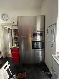 Cucina completa di elettrodomestici