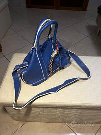 Borsa a mano con tracolla