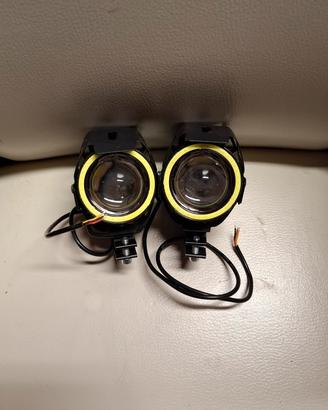 Fari LED supplementari per moto con Halo Ring 