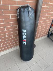 Sacco da Box riempito da 20 Kg con agganci a muro