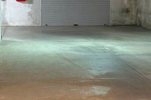 Box auto con serranda automatizzata