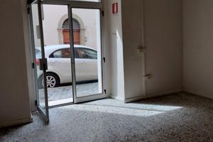 Negozio in centro storico a San Severino Marche